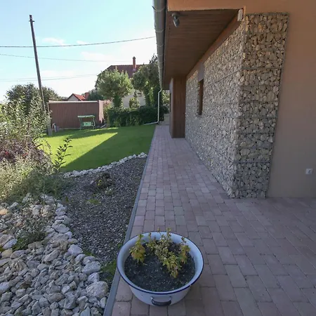 Kerekhegy Vendeghaz Apartmán